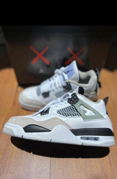 Jordan 4
