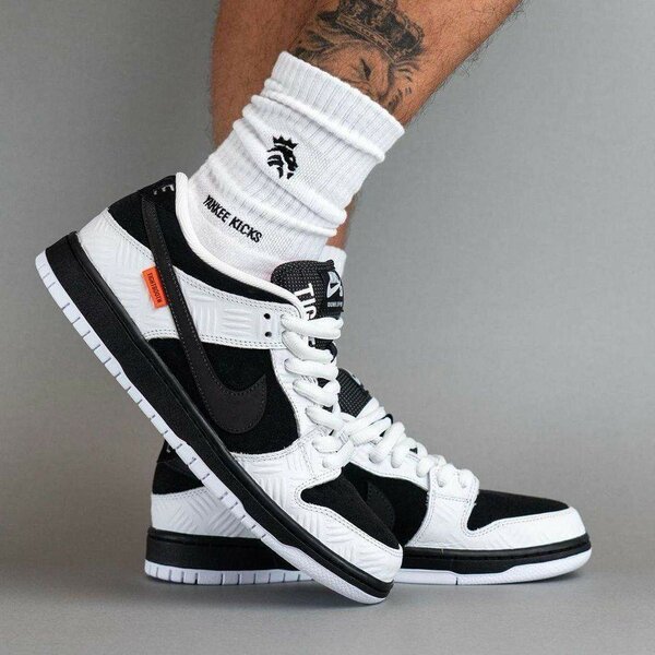 Baskets noires et blanches homme