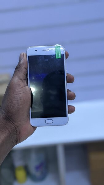 OPPO A57