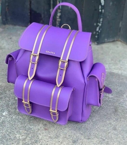 Sac à dos en cuir coloré