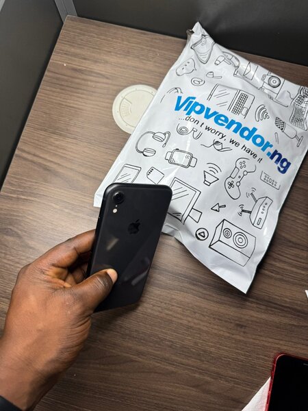 IPHONE XR ON SELL