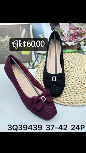 Flat shoes