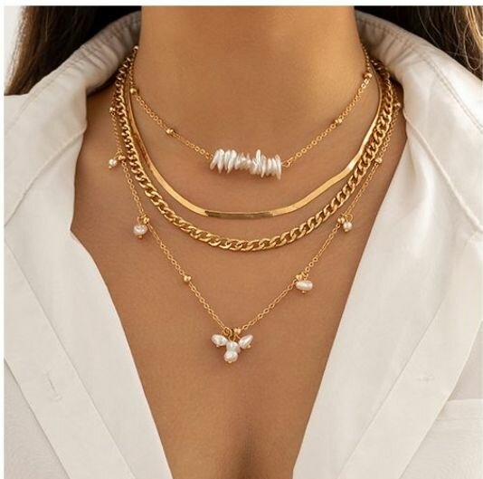 4 chaînes