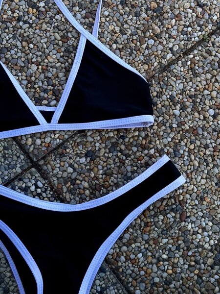 LADIES UNDER WEARS