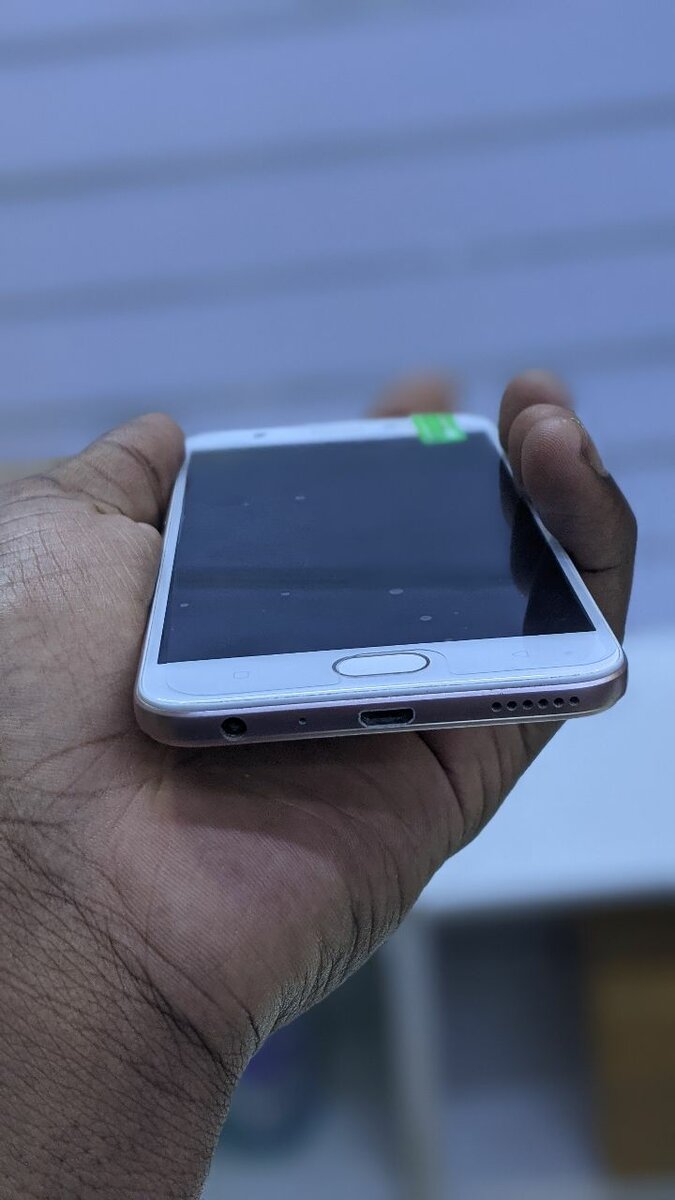 OPPO A57