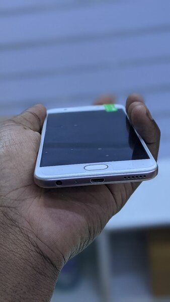 OPPO A57