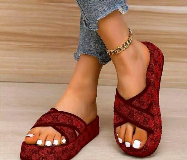Ladies slippers
