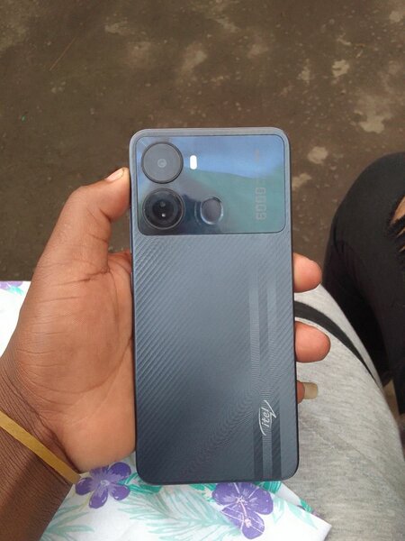 Itel p40