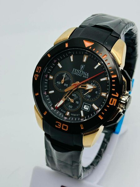 Montre noir jaune