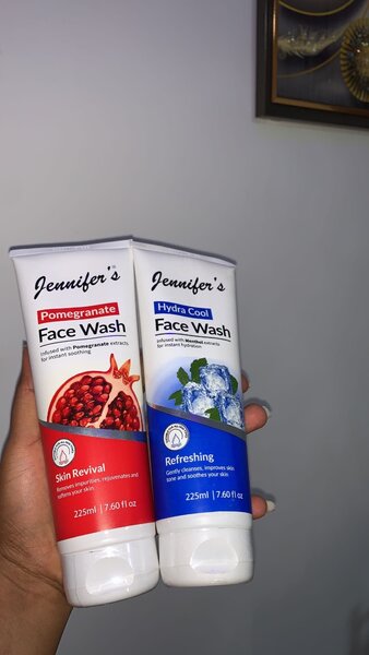 Jennifer face wash