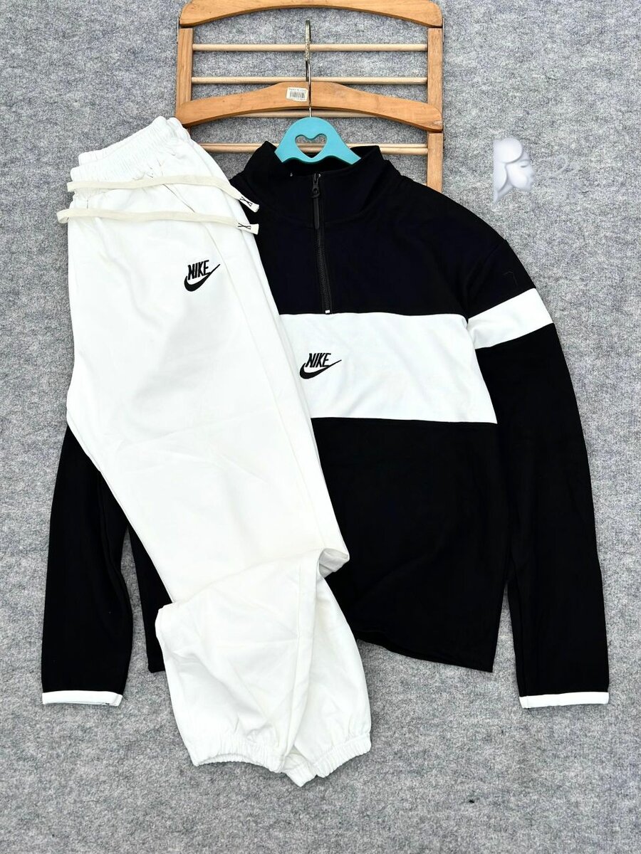 Ensemble de survêtement Nike