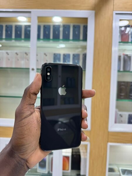 iPhone X