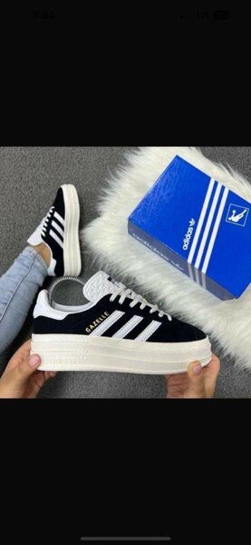 Chaussure Adidas pour femme