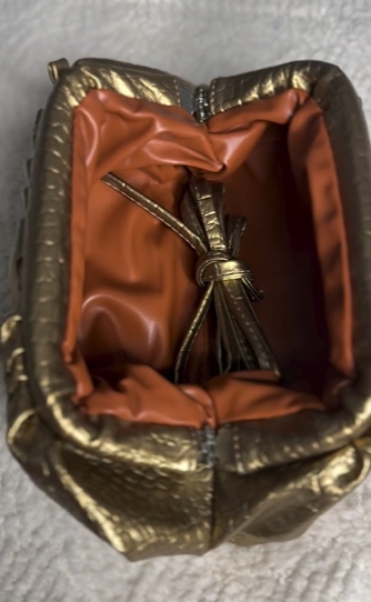 Clutch (Gold)