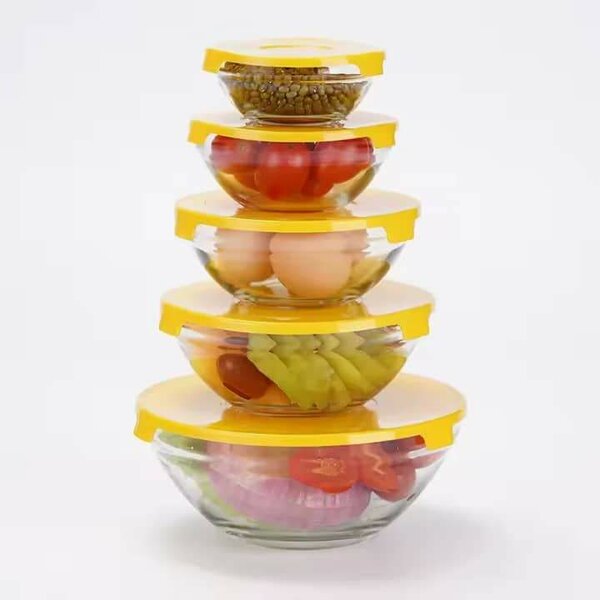 Ensemble de bols en verre colorés