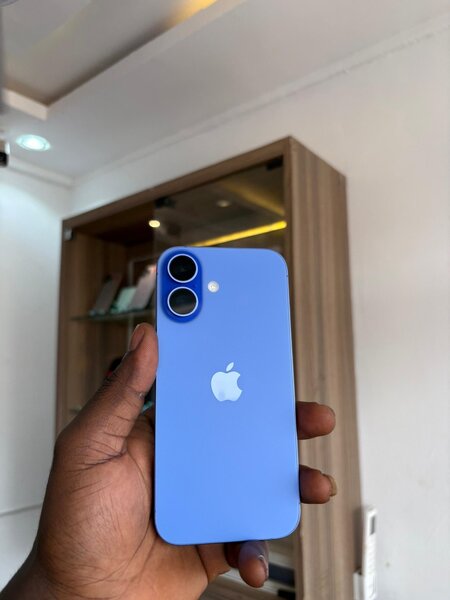 iPhone 16