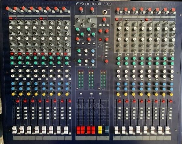 SOUNDCRAFT LX9 16CHANNELS MIXING CONSOLE