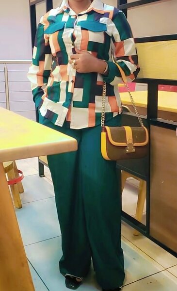Chics ensembles chemises et pantalon