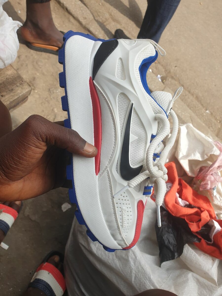 Chaussures de sport blanches