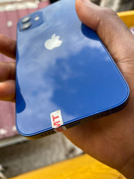 iPhone 12 simple