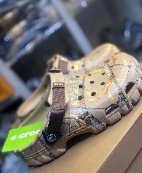 Crocs importer