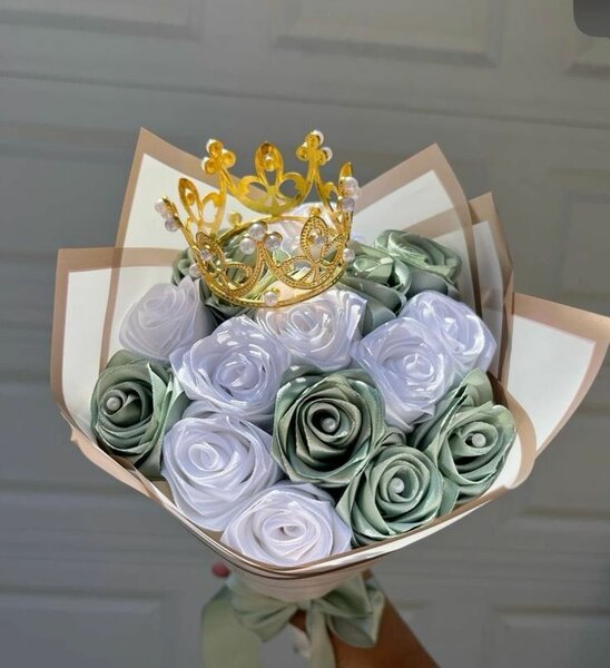 Satin roses