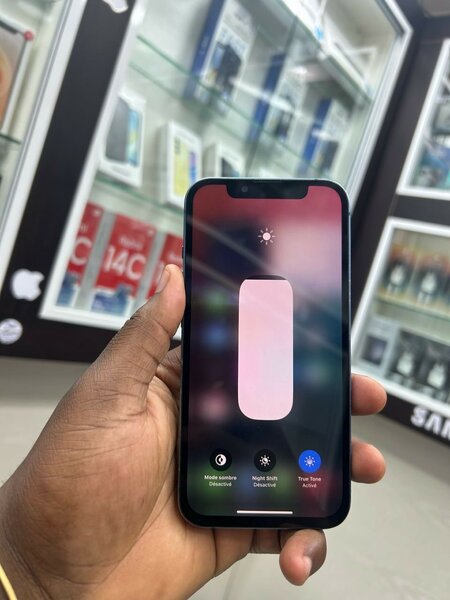 iPhone 13 simple