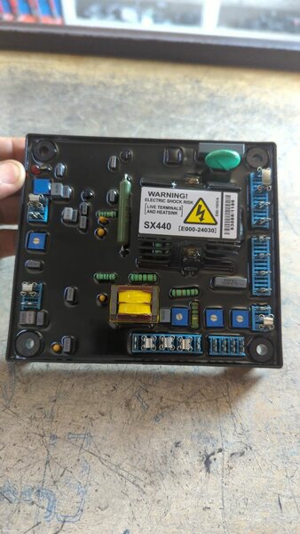 AVR sx440