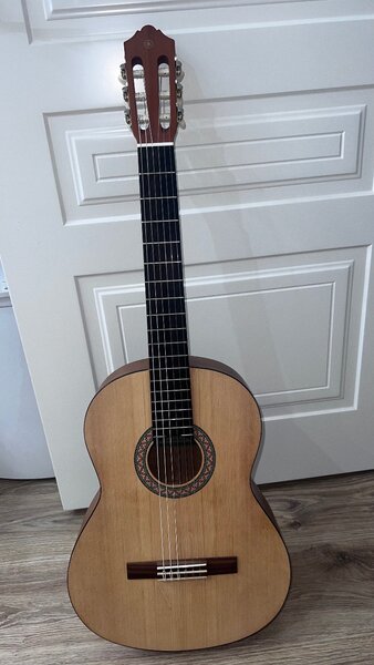 YAMAHA C40M