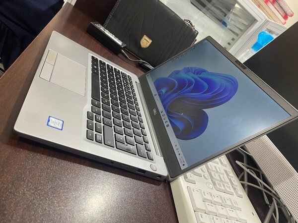 Dell latitude 7300