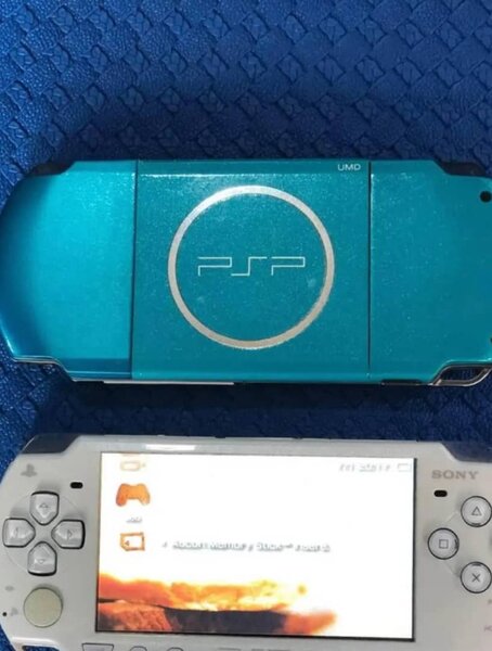 Sony PSP Consoles Bicolores