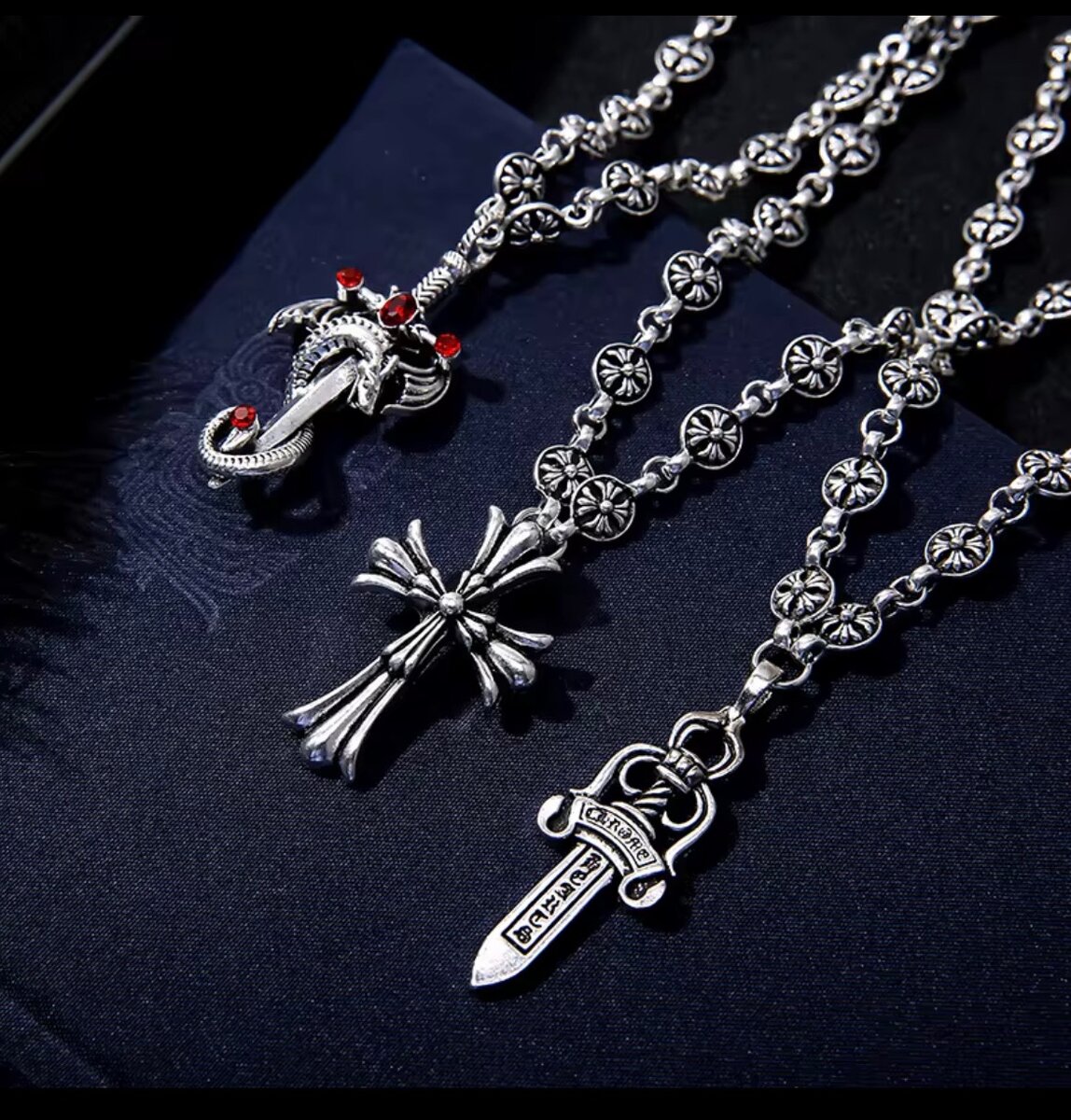 Chaîne avec pendentif