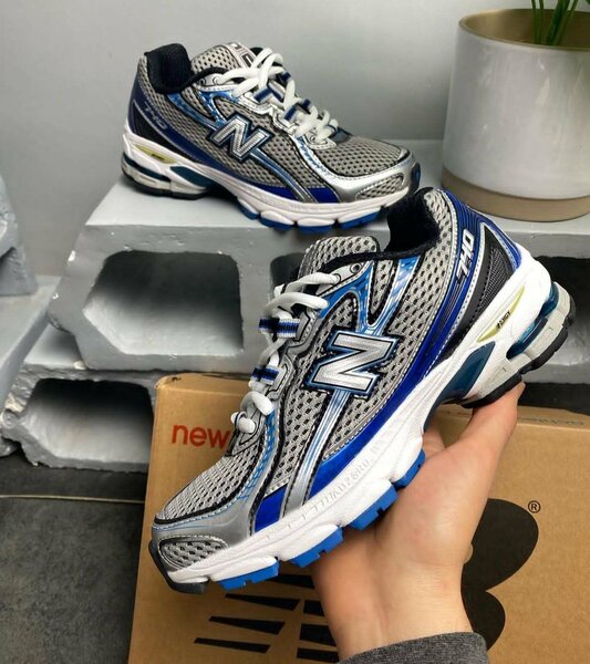 New balance 740