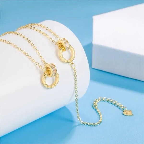 Ladies necklace set