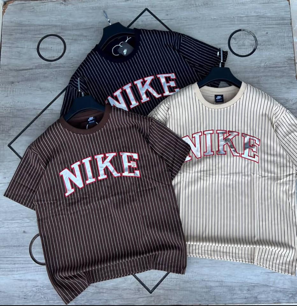 T-shirt Nike
