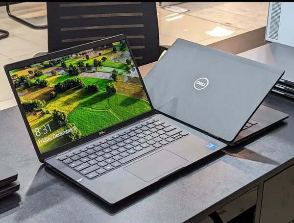 Dell latitude 7420 11th Gen .core i5 512GB/8GB