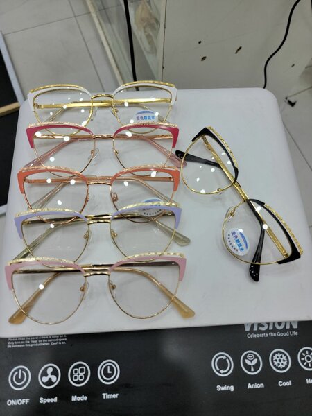 CAT FRAMES