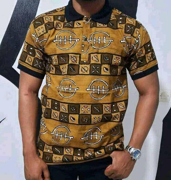 Polo à motifs ethniques