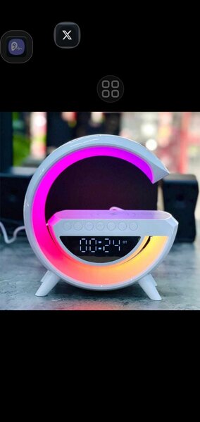Wireless charging speaker