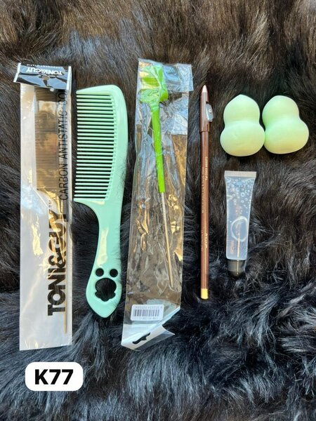 Make up combo
