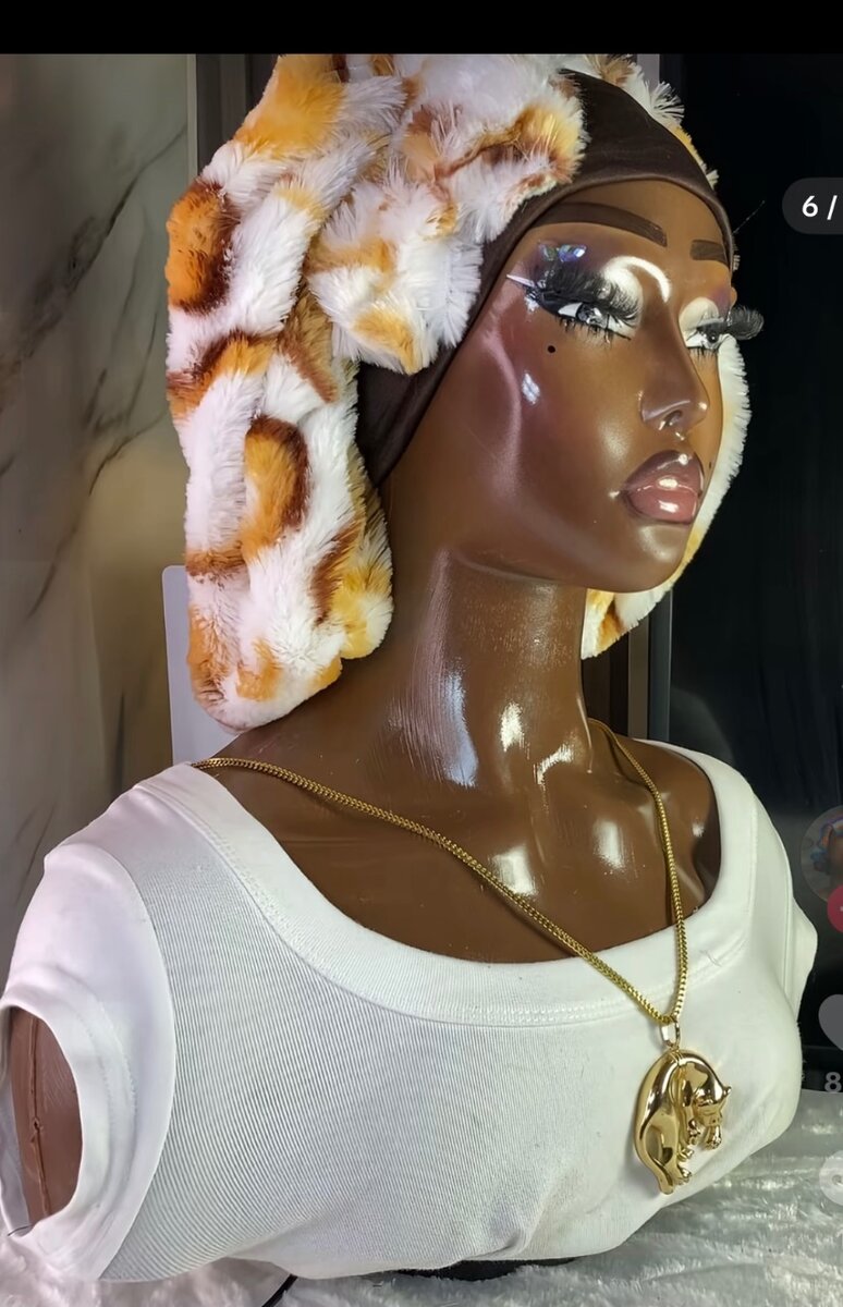 Bonnet en fausse fourrure élégante