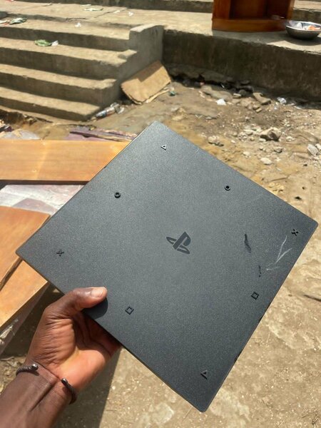 PS4 PRO