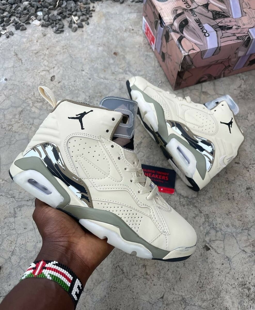 AIR JORDAN SNEAKER