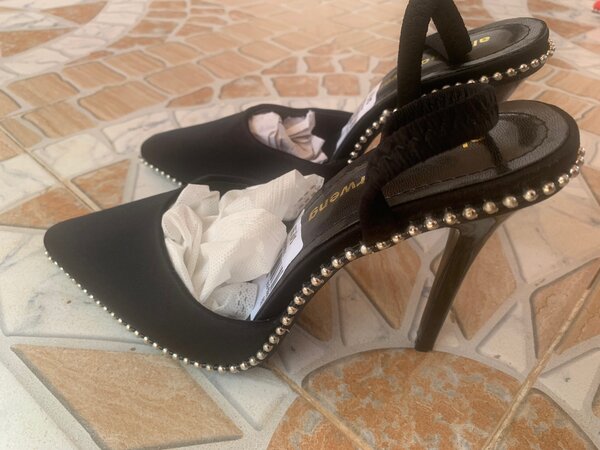 Pencil shoe