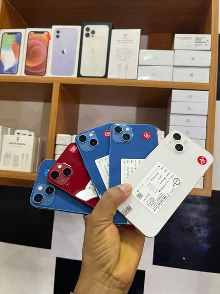 iPhone 13