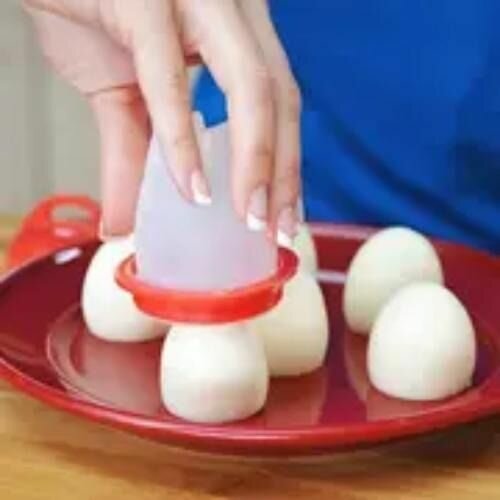 4 cuisseurs à œufs en silicone