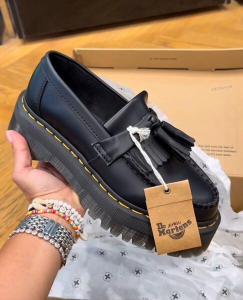DR MARTINS CLASSIC BOOT