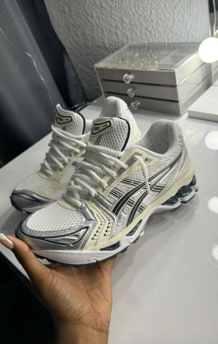Chaussures Asics