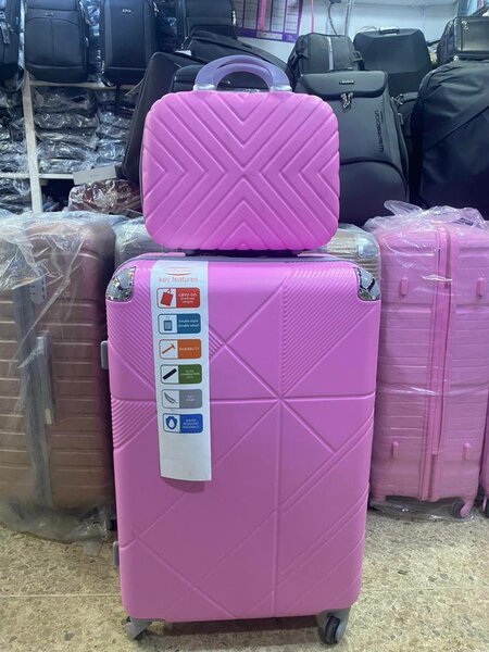 VALISE DE VOYAGES