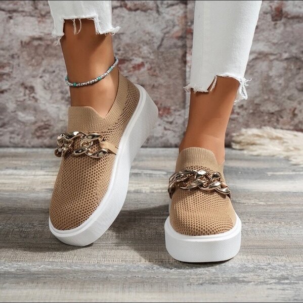 Ladies shoes